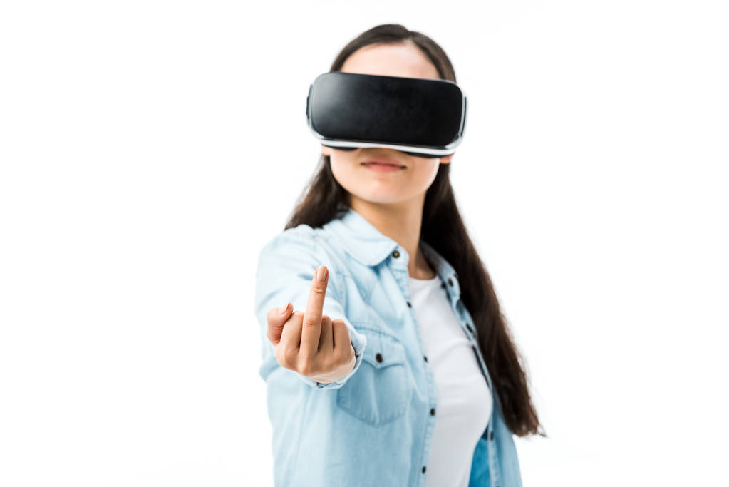 femme en denim chemise avec casque de réalité virtuelle montrant majeur isolé sur blanc
  - Photo, image
