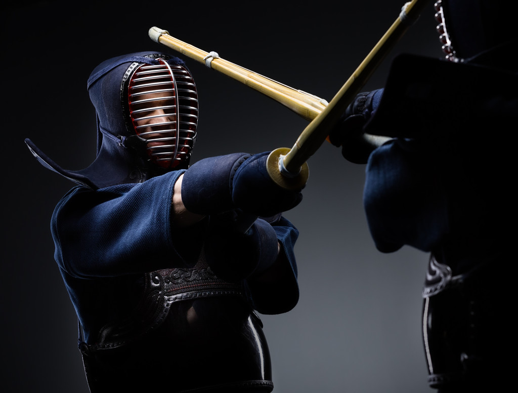 concurrentie van twee kendo strijders - Foto, afbeelding