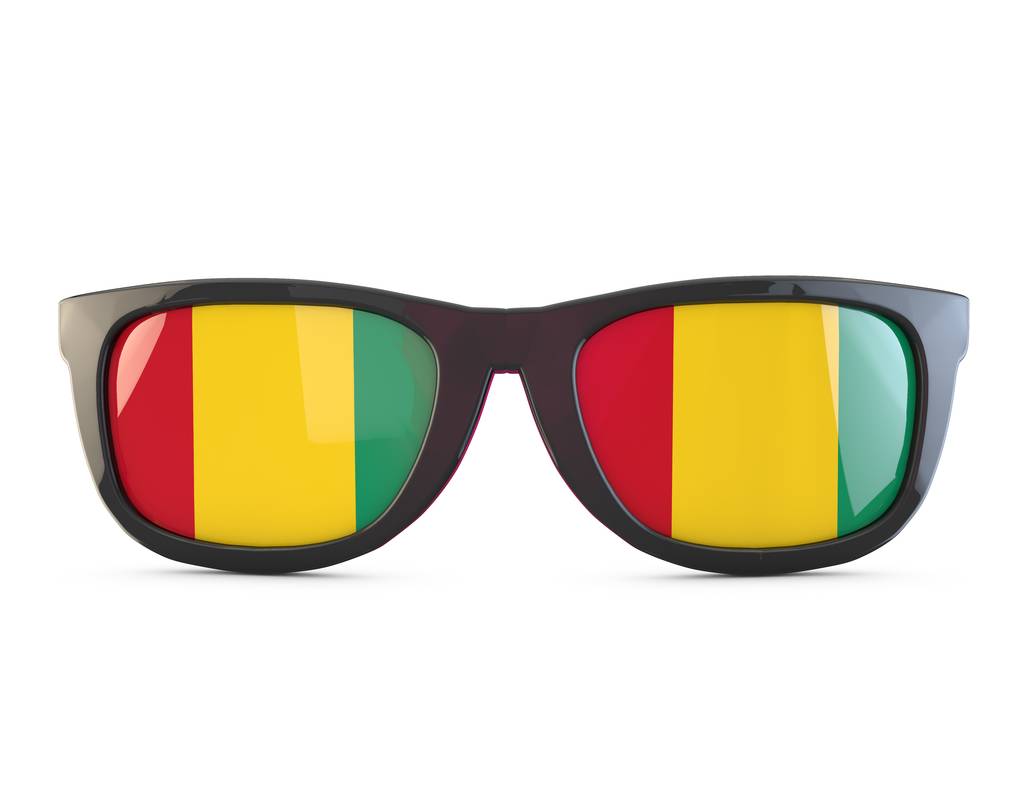 Guinee vlag zonnebril. 3D-rendering - Foto, afbeelding