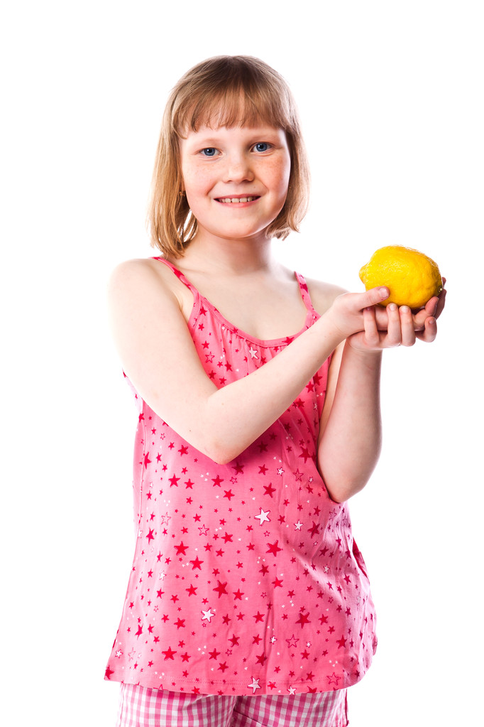 Tyttö sitruunalla
 - Valokuva, kuva