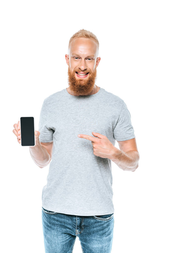 homme barbu pointant vers smartphone avec écran blanc, isolé sur blanc
 - Photo, image