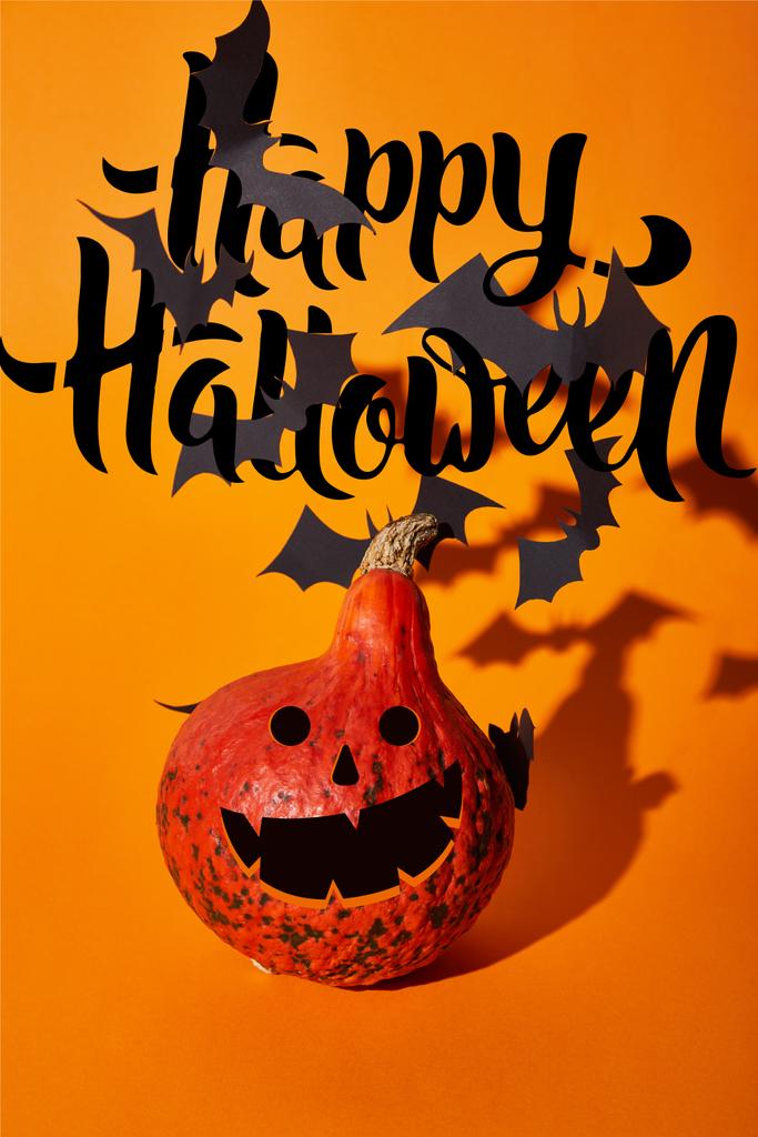 zucca e pipistrelli di carta con ombra su sfondo arancione con felice illustrazione di Halloween
 - Foto, immagini