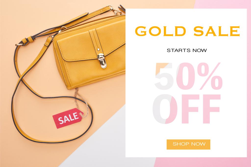 ベージュとホワイトとピンクの背景にゴールドの販売でバッグのトップビュー50%オフイラスト - 写真・画像