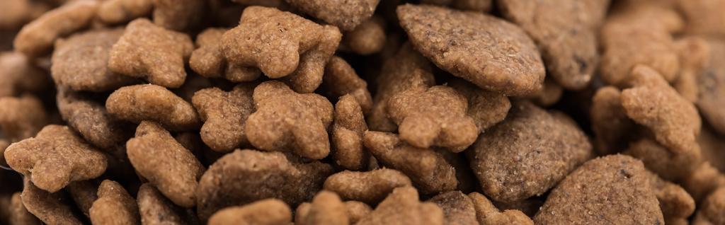 close-up uitzicht op verse droge huisdier voedsel, panoramisch schot - Foto, afbeelding