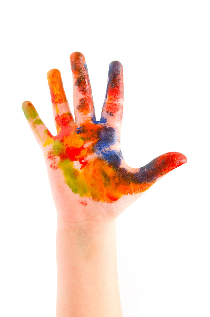 Lapsi käsin maalattu värikkäitä maaleja
 - Valokuva, kuva