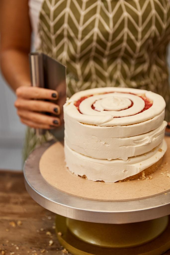 Pasta ve pastayla çalışan şekerci manzarası - Fotoğraf, Görsel