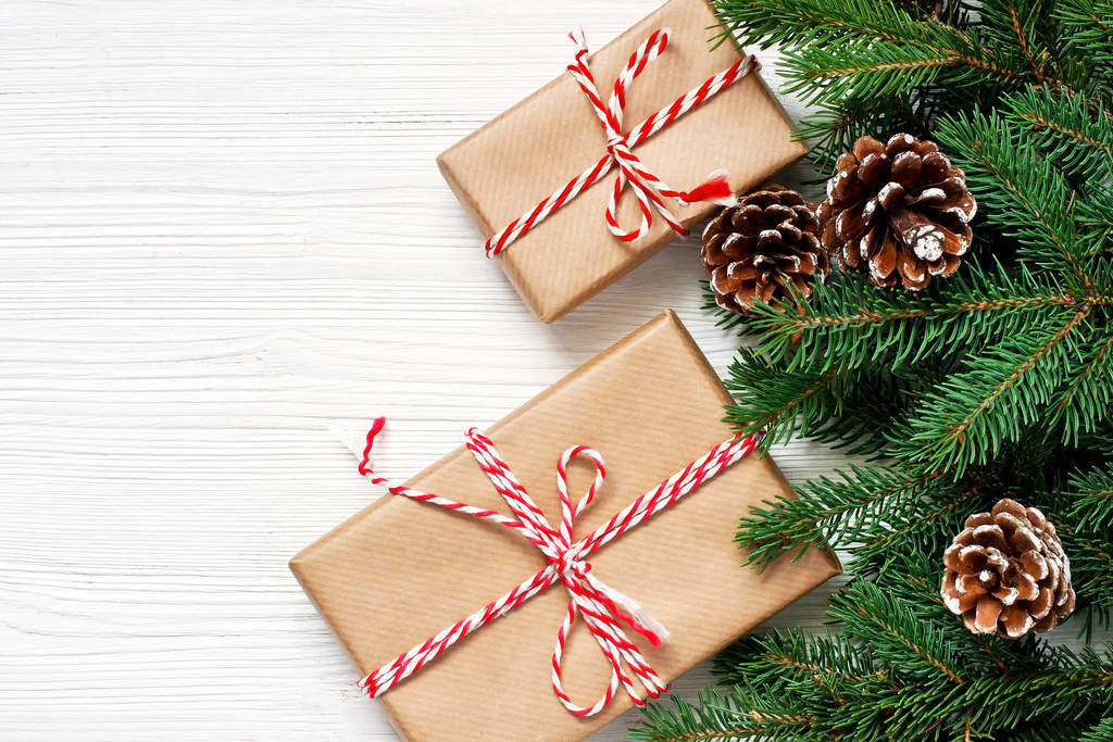Composition vacances de Noël avec coffrets cadeaux
  - Photo, image
