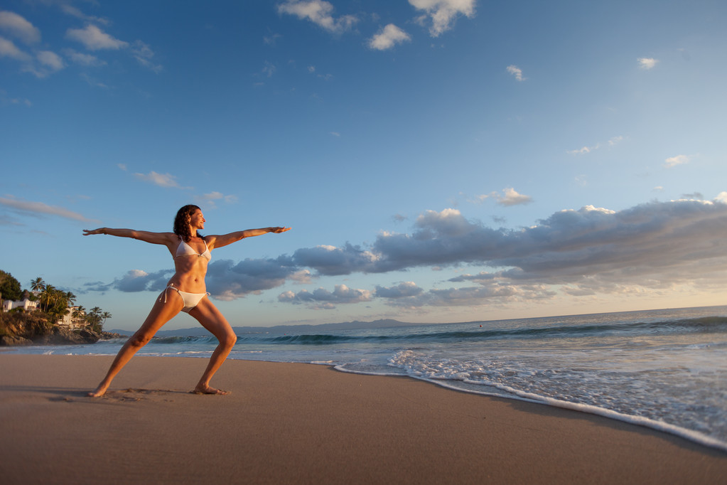 Yoga en la playa - Foto, Imagen
