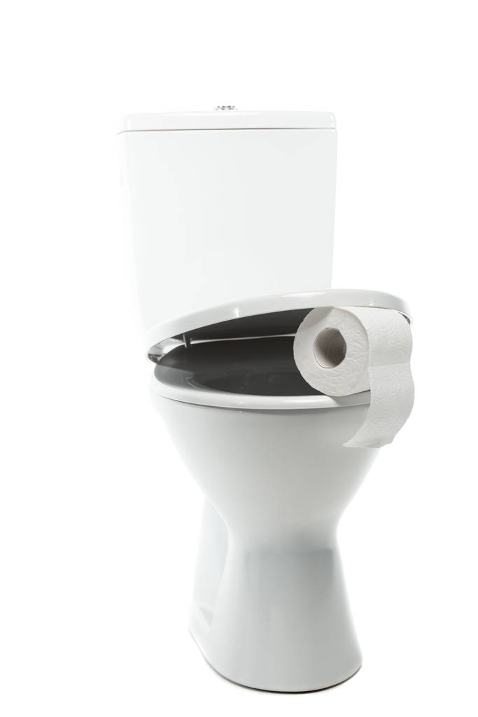 tazón de inodoro limpio de cerámica con papel higiénico aislado en blanco
 - Foto, imagen