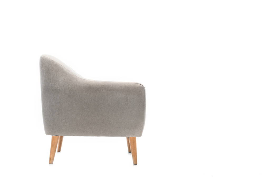 comfortabele grijze moderne fauteuil geïsoleerd op wit - Foto, afbeelding