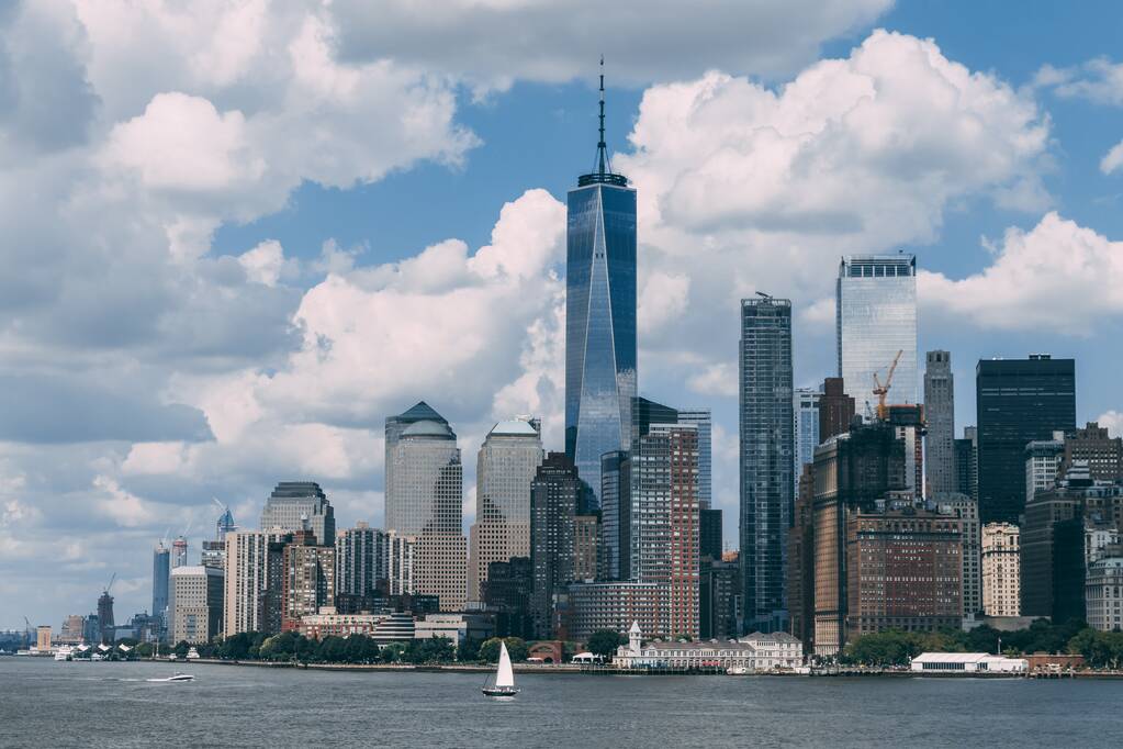 Beau paysage urbain avec l'Empire State Building à New York, New York
 - Photo, image