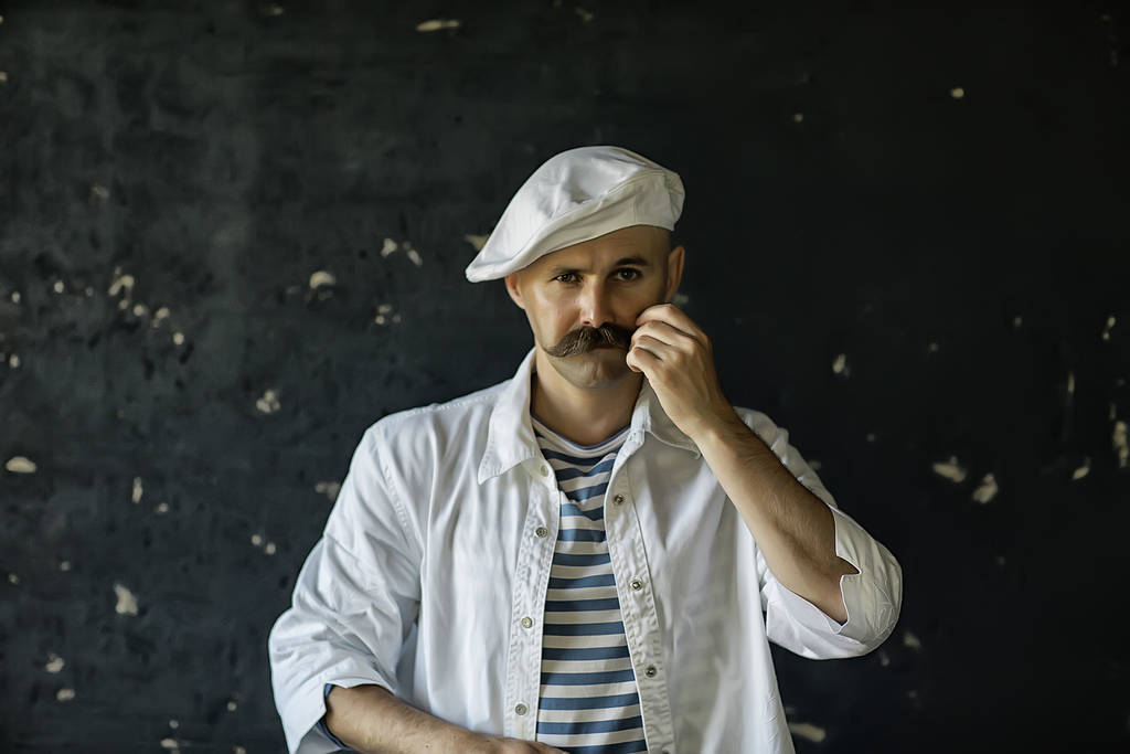 portrét kuchaře, kuchař s knírkem v klobouku, profese - Fotografie, Obrázek