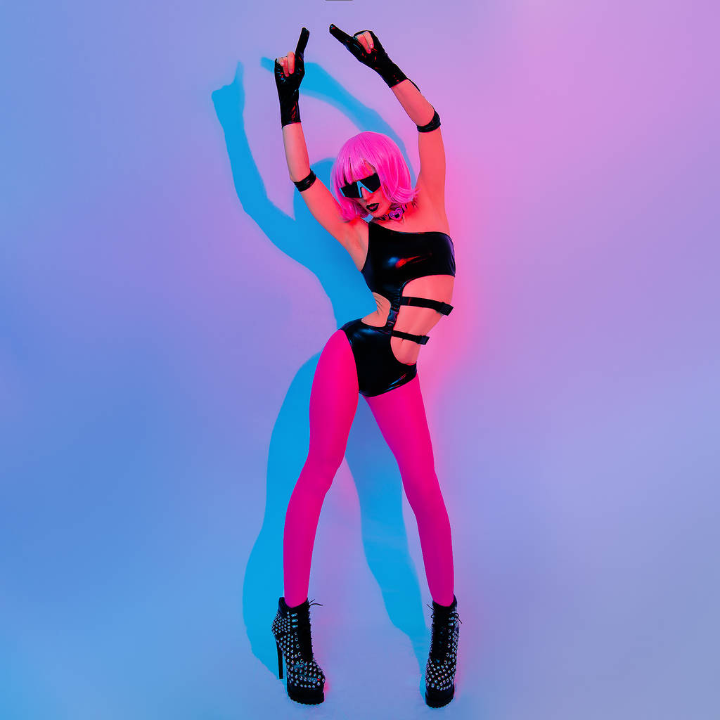 Modell Cyberpunk-Stil. Mode Clubbing Tanzstimmung - Foto, Bild