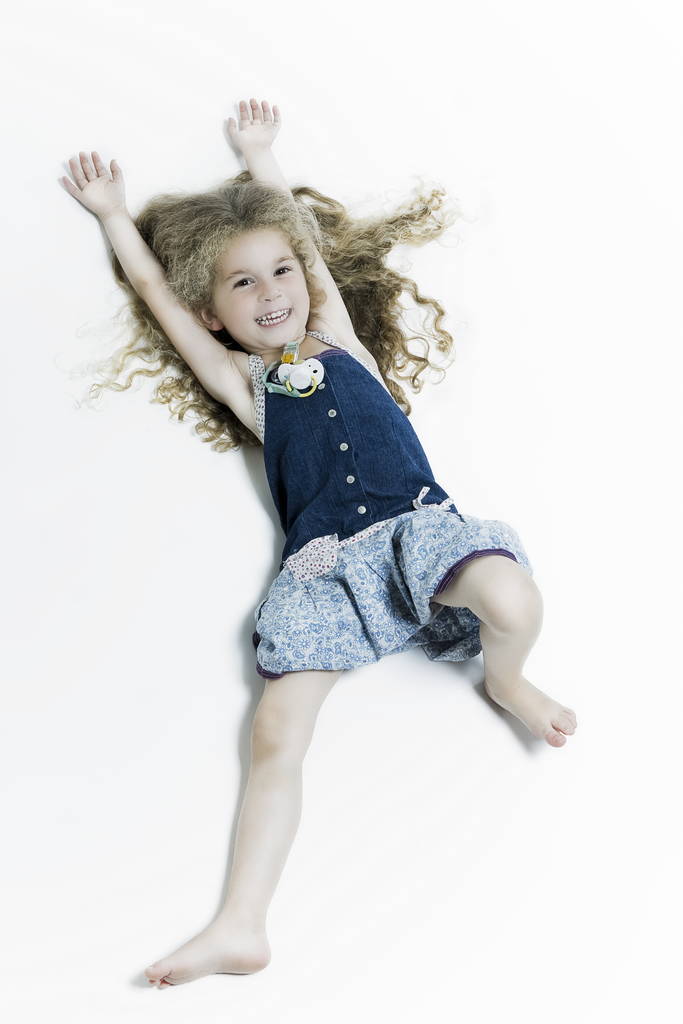 Portrét roztomilého dítěte, koncept šťastného dětství  - Fotografie, Obrázek