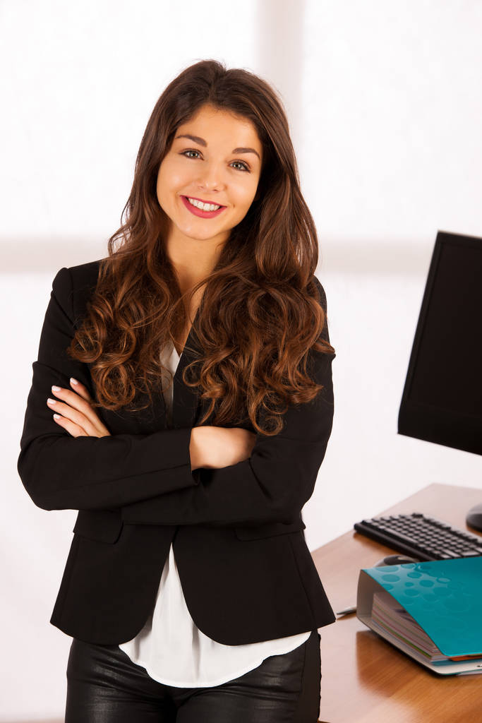 Εταιρική πορτρέτο μιας γυναίκας όμορφη επιχειρηματικές πάνω από  - Φωτογραφία, εικόνα