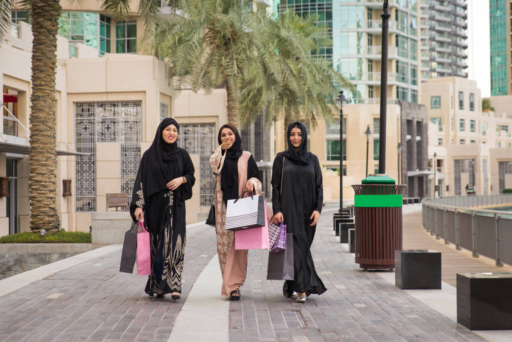Arabialaiset naiset Dubaissa
 - Valokuva, kuva