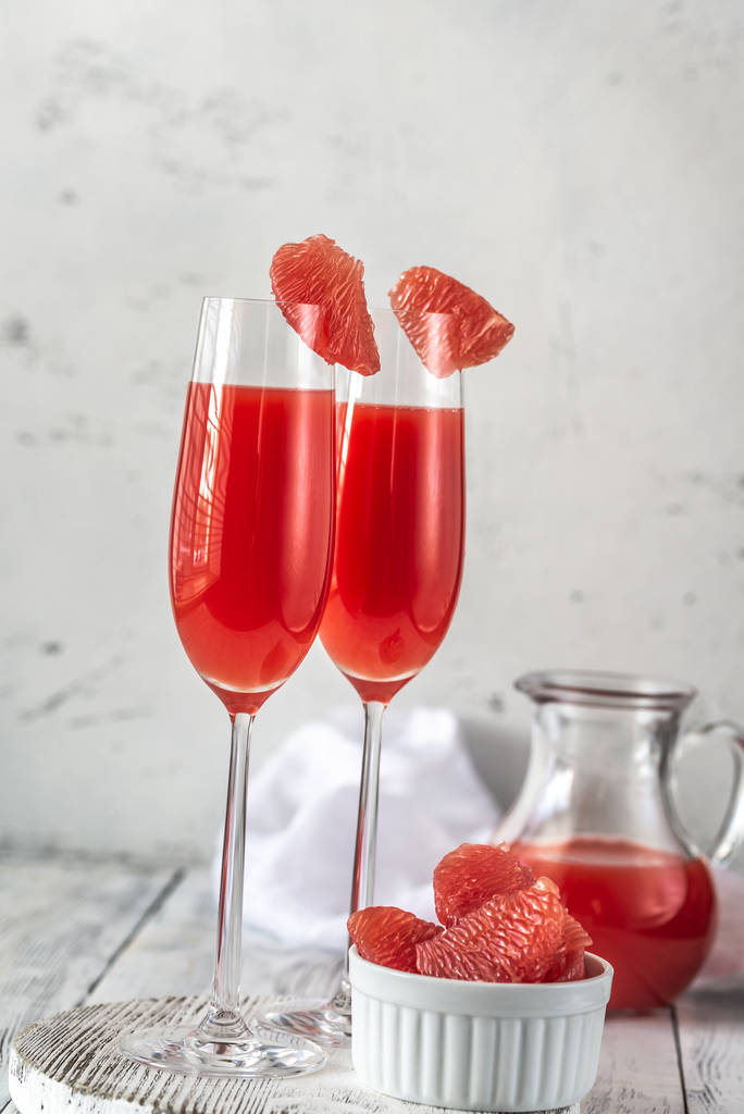 Verres de cocktails Mimosa, boissons - Photo, image