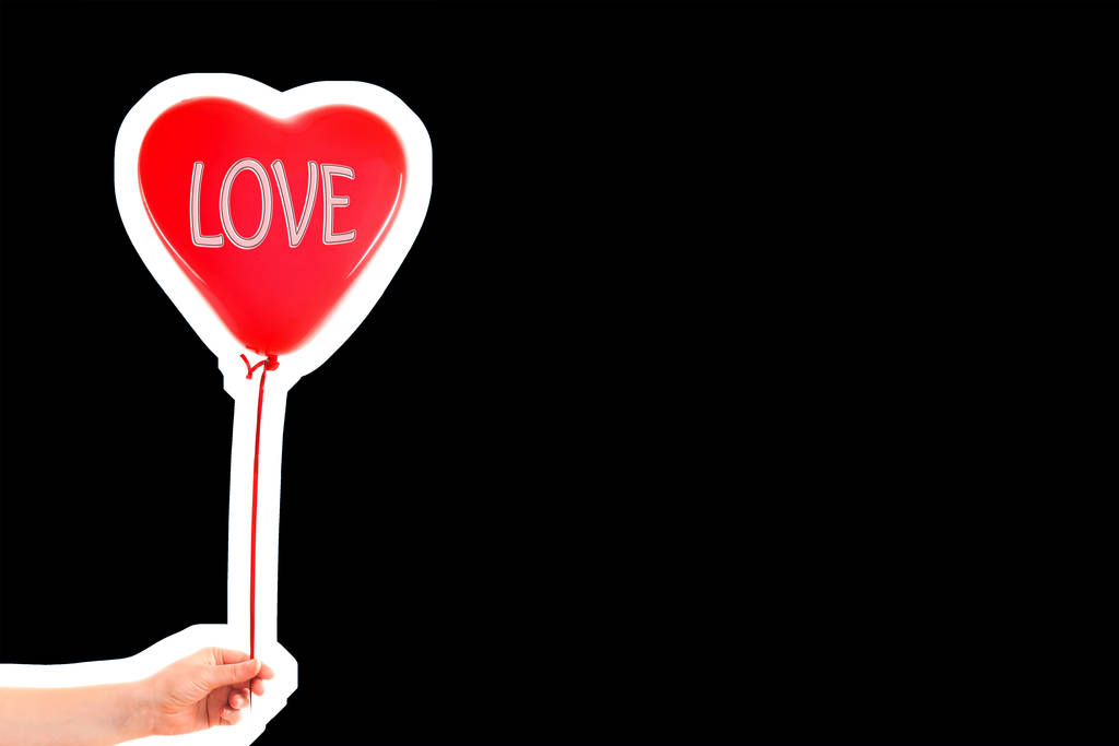 Női kéz tartja piros gumi felfújható szív alakú léggömb. Szerelem, kapcsolat, Valentin nap és születésnap ünnepség koncepció. Magazin stílusú divat kollázs üres másolási hely - Fotó, kép