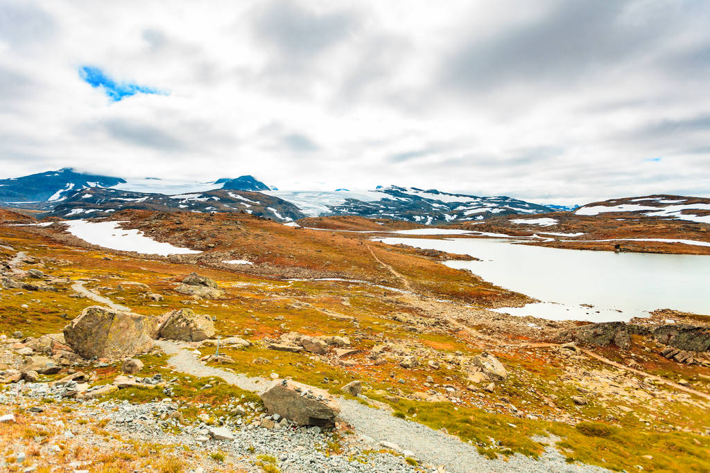 山の風景。ノルウェーのルート Sognefjellet - 写真・画像
