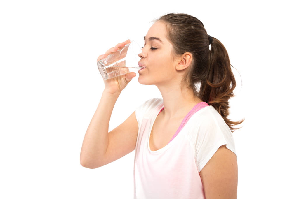 Красивая женщина пьет воду
 - Фото, изображение