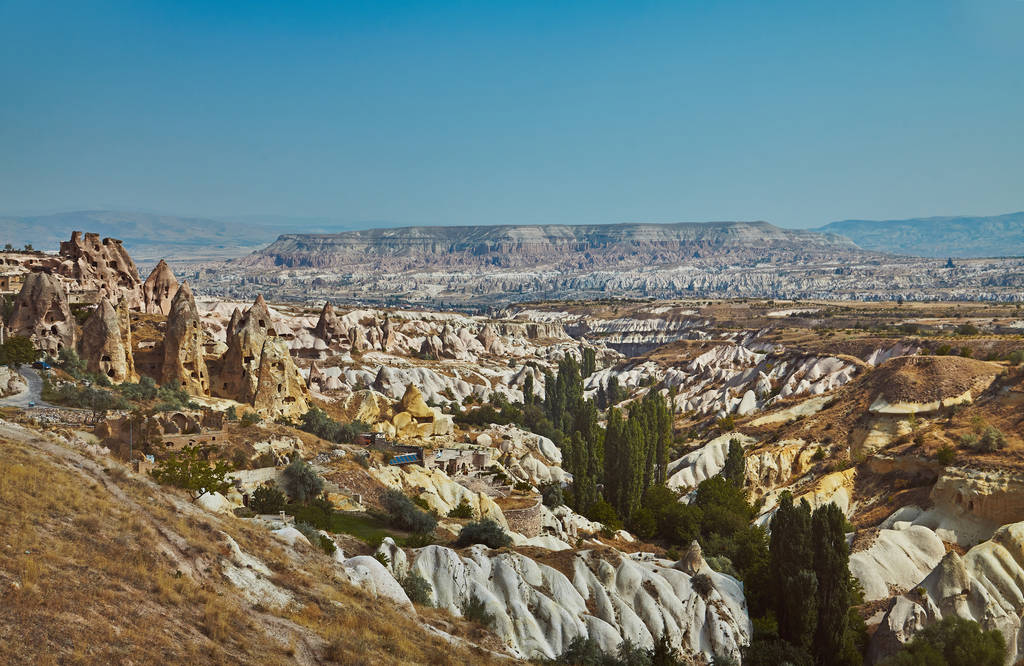 Vedute delle case rupestri del canyon vulcanico Cappadocia in Turchia
 - Foto, immagini