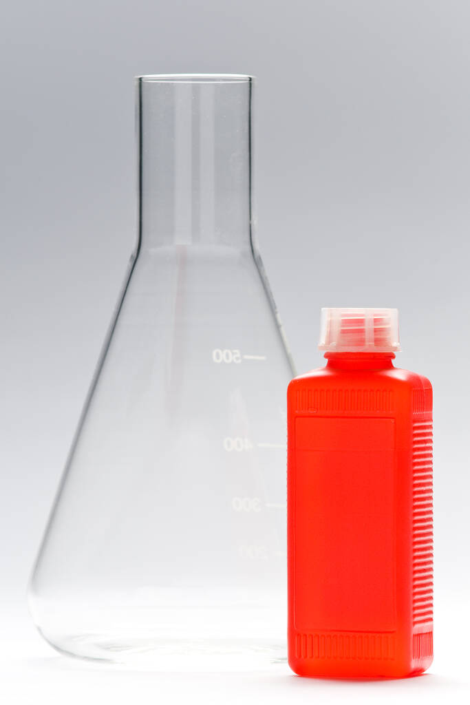 produtos químicos laboratório vidros com líquido e gota - Foto, Imagem