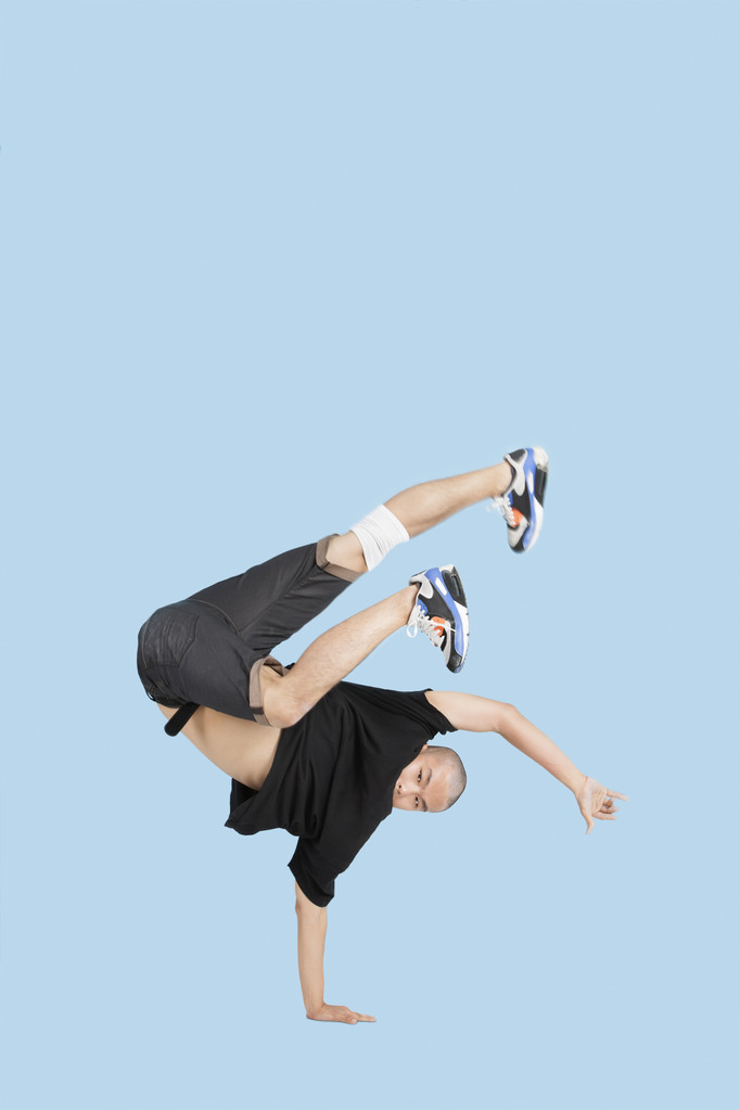 男性ブレーク ダンサー - 写真・画像
