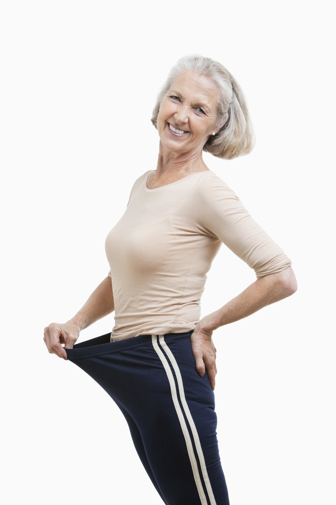 Femme âgée en pantalon surdimensionné
 - Photo, image
