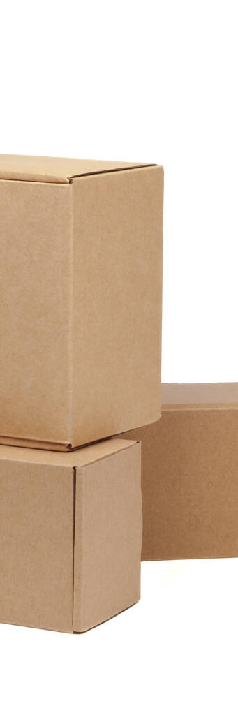 Картонні коробки для товарів на білому тлі. Різні розміри. Ізольовані на білому тлі
 - Фото, зображення