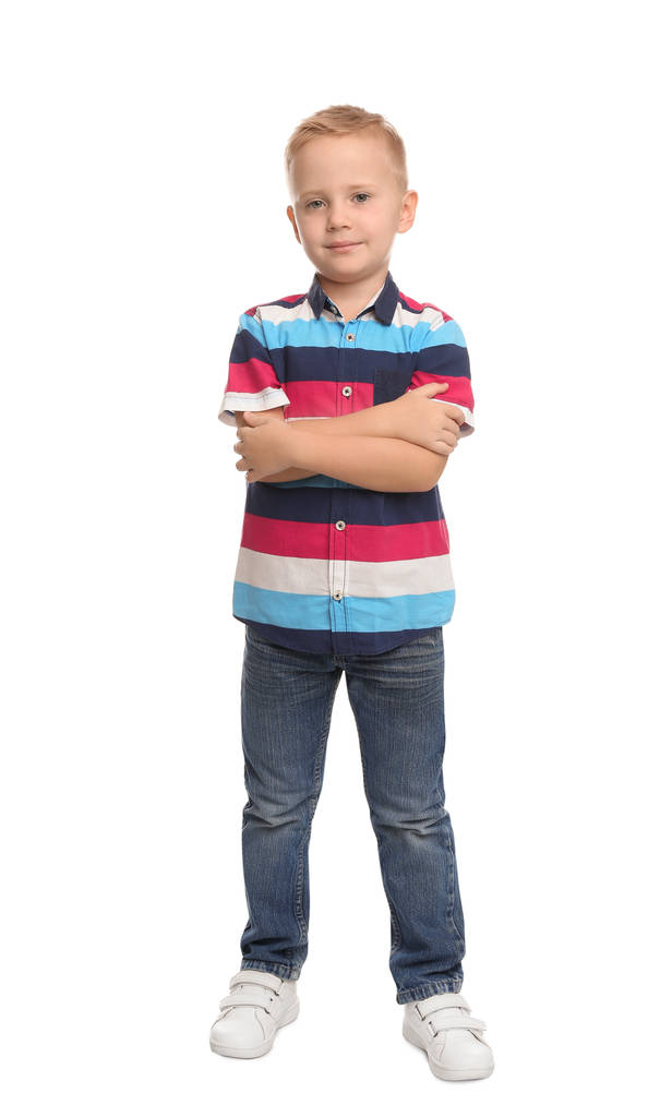 Πλήρες μήκος πορτρέτο του χαριτωμένο μικρό αγόρι σε λευκό φόντο - Φωτογραφία, εικόνα