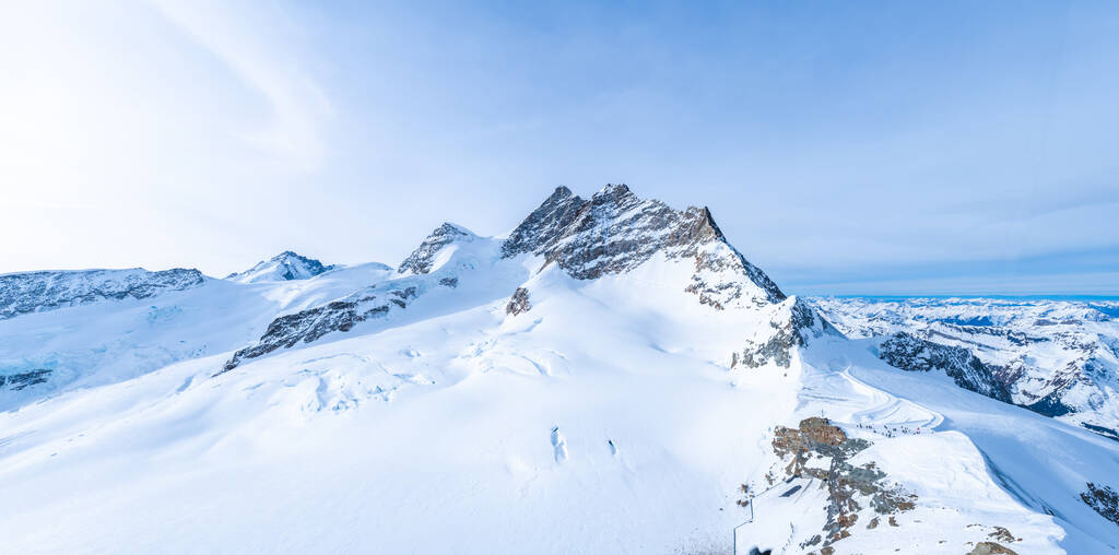 Мбаппе вид на пик Фабрегаса с вершины Европы в Швейцарии
 - Фото, изображение