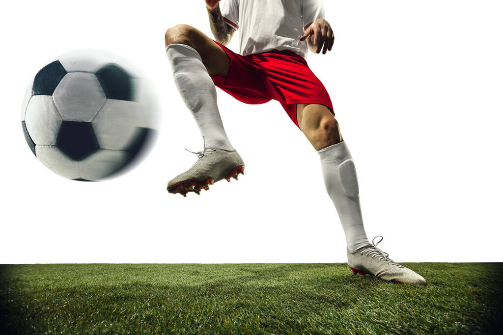 Jugador de fútbol o fútbol sobre fondo blanco - movimiento, acción, concepto de actividad
 - Foto, imagen
