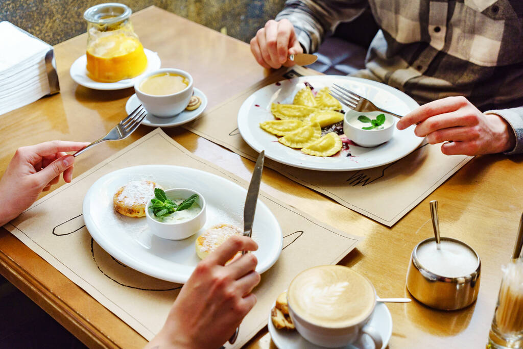 sabroso desayuno en la cafetería - Foto, Imagen
