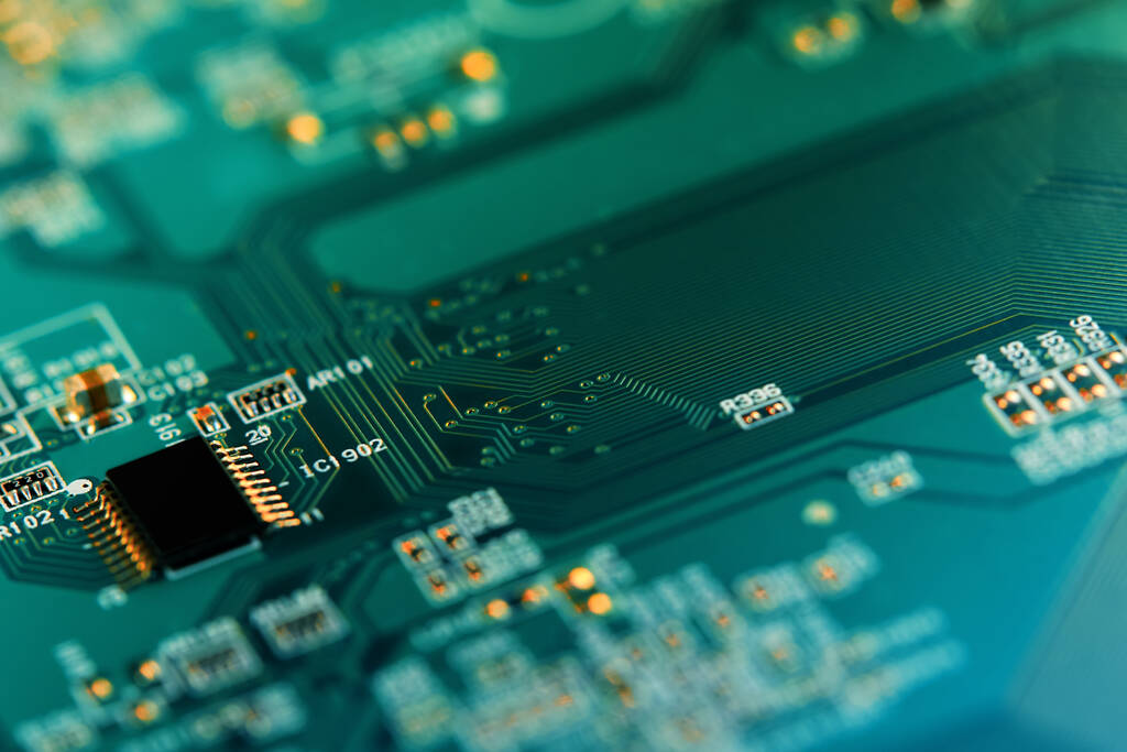 Placa de circuito electrónico con componentes electrónicos como chips de primer plano
 - Foto, imagen