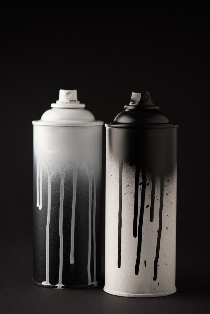 graffiti latas de tinta em preto com espaço de cópia
  - Foto, Imagem