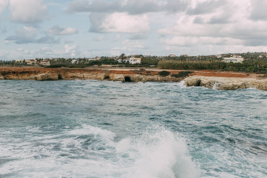 salpicaduras de agua azul en el mar mediterráneo
 - Foto, Imagen