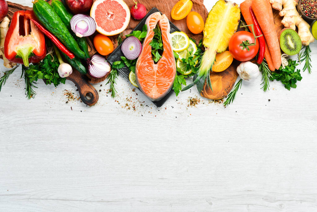 健康食品メニュー:魚の肉、野菜や果物。食事メニュー. - 写真・画像