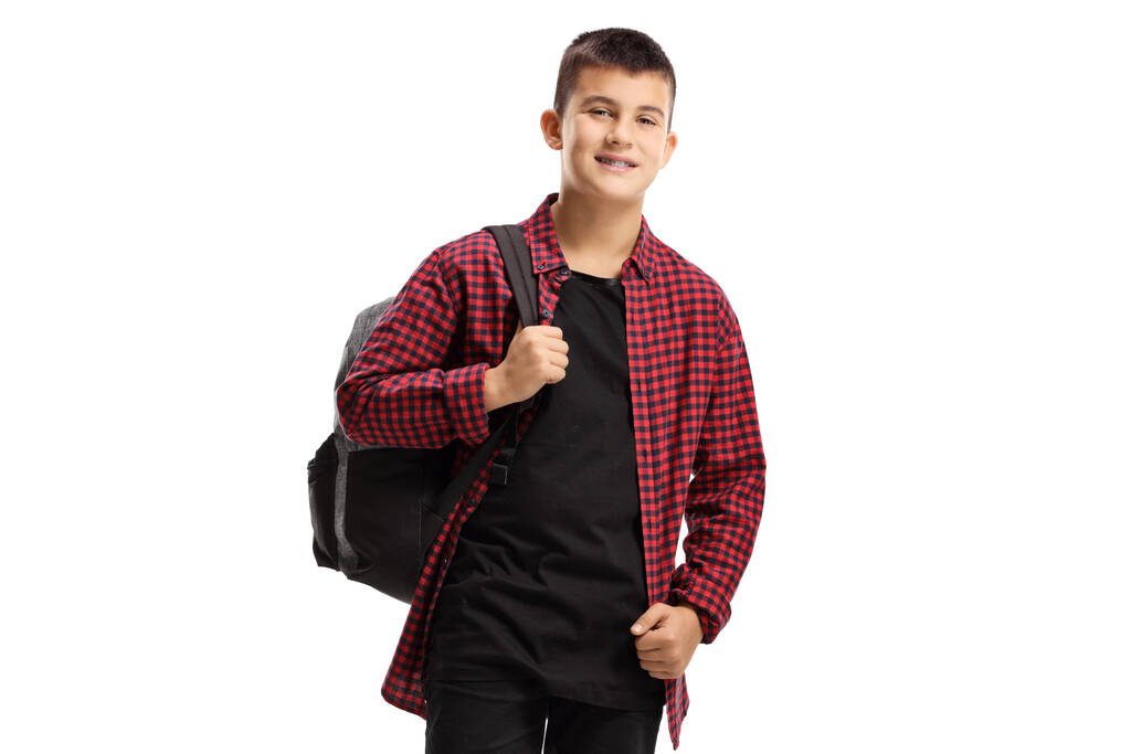 Adolescente con una mochila sonriendo a la cámara aislada sobre fondo blanco
 - Foto, Imagen