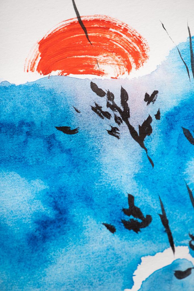 Japanische Malerei mit blauem Himmel, Zweigen und roter Sonne auf weißem Grund - Foto, Bild