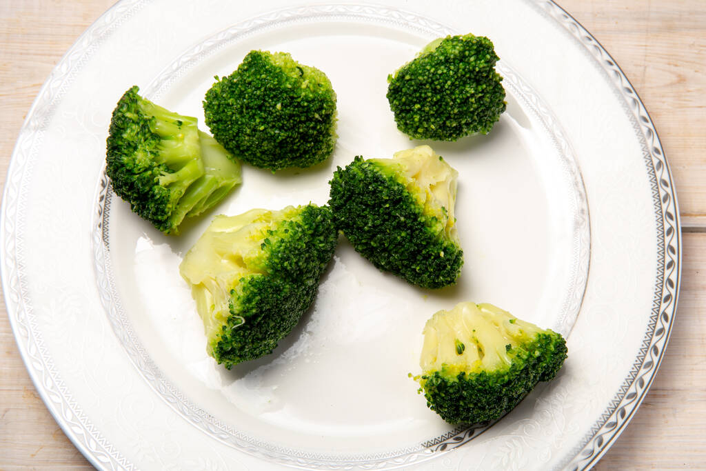 couve brócolis, ou repolho de espargos (Brassica oleracea var. itálica, ou Brassica oleracea Broccoli Group), é uma planta vegetal anual da família
 - Foto, Imagem