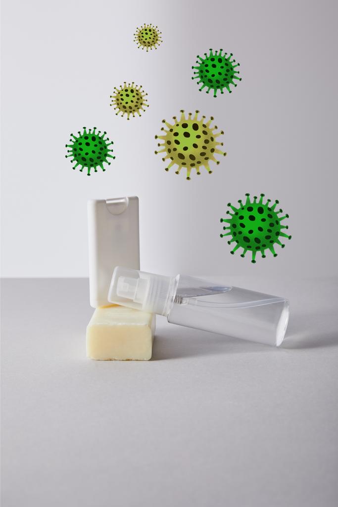 desinfectante de manos en botella de spray y jabón antibacteriano sobre fondo blanco, ilustración de bacterias
 - Foto, Imagen