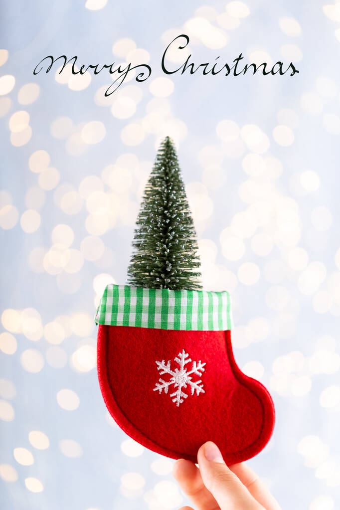 Vintage Χριστουγεννιάτικο φόντο με χριστουγεννιάτικη διακόσμηση. Χριστουγεννιάτικη κάρτα. Εορταστική διακόσμηση σε φόντο bokex ασημί. Πρωτοχρονιά. Αντιγραφή χώρου. Επίπεδη. Άνω όψη. - Φωτογραφία, εικόνα
