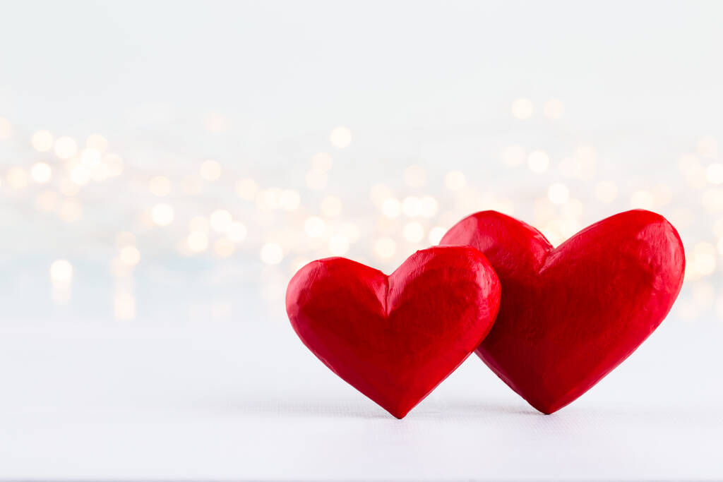 День Святого Валентина з червоними серцями. Креветки.. - Фото, зображення