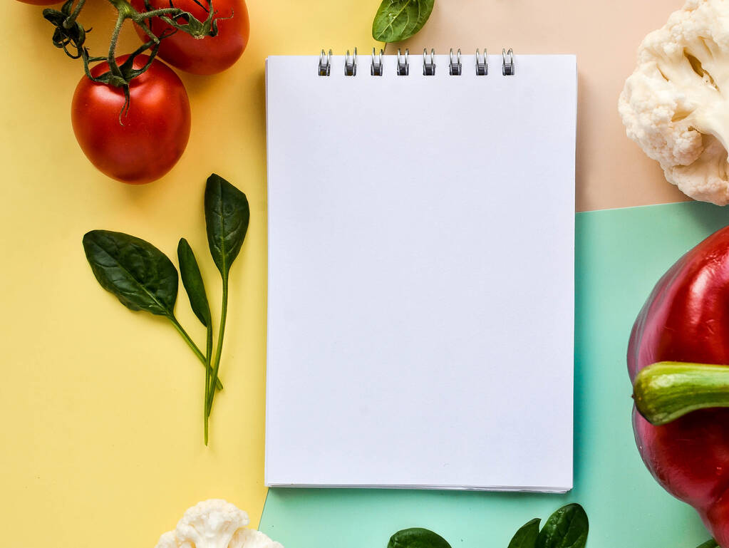 білий блокнот, чистий, для рецептів, овочів, тексту
, - Фото, зображення