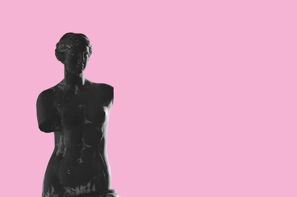 Statuto Afrodite in bianco e nero con sfondo rosa
 - Foto, immagini