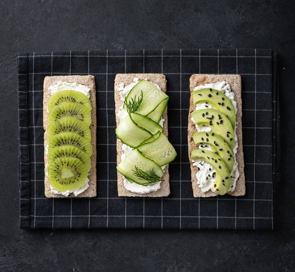 sándwiches vegetarianos verdes
  - Foto, imagen