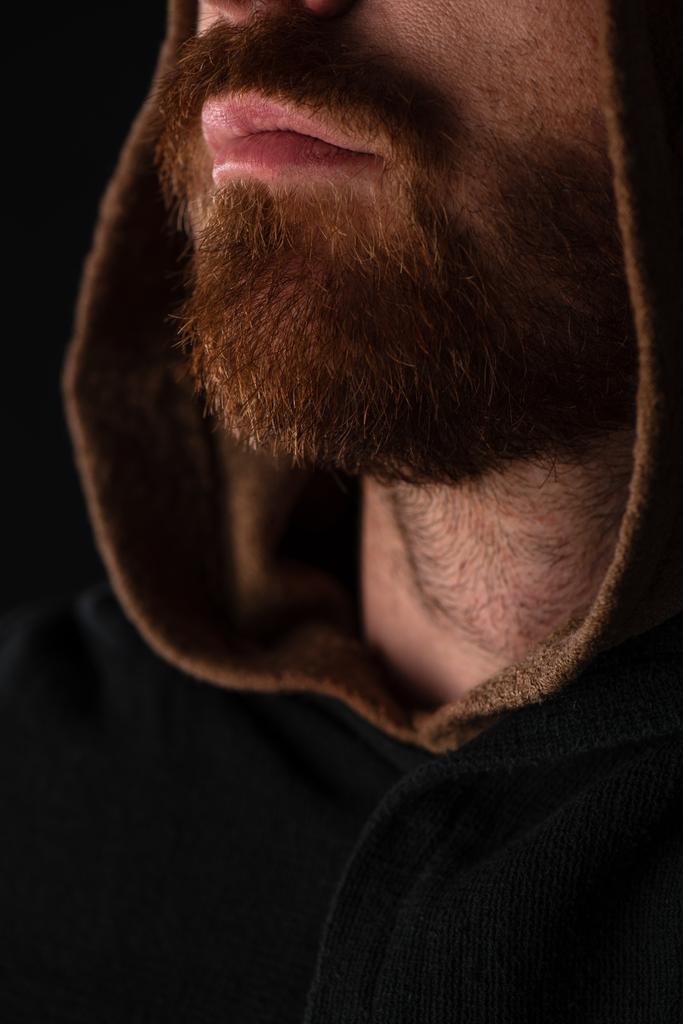 крупный план среднеголового шотландского рыжего бородатого человека в мантии
 - Фото, изображение