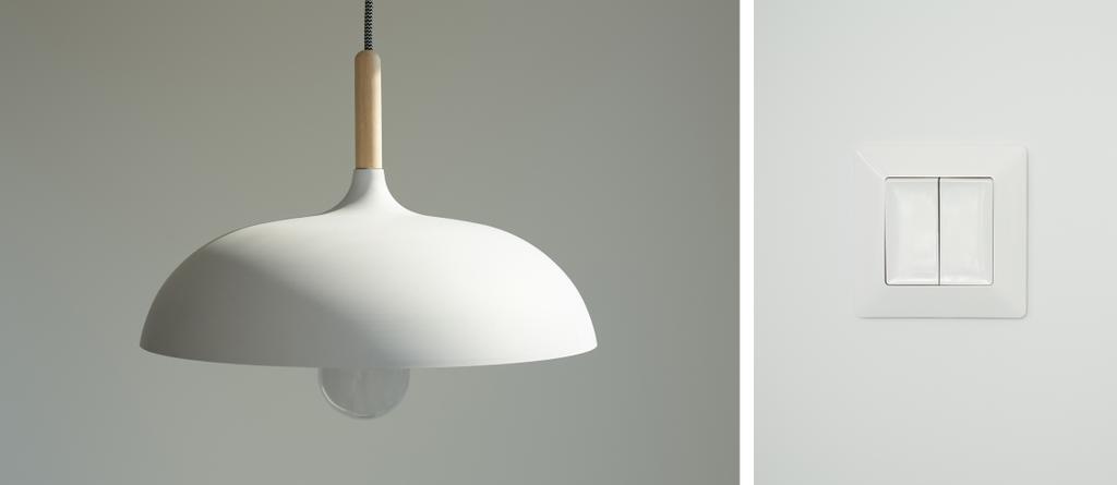 Collage aus modernen Schaltern und weißer Lampe mit Glühbirne  - Foto, Bild