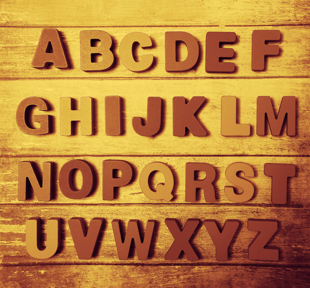 Letras de madeira do alfabeto inglês, vista superior
 - Foto, Imagem
