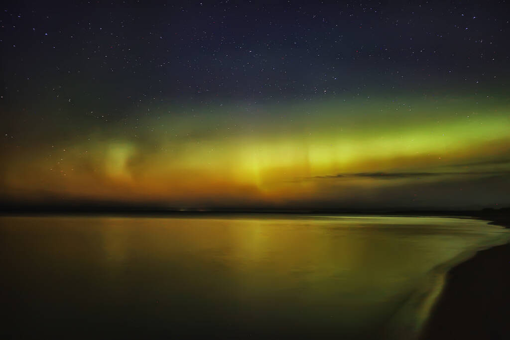 verano paisaje aurora boreal, vista del resplandor del cielo, naturaleza nocturna abstracta
 - Foto, Imagen